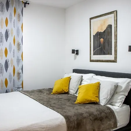 Luxury Casia With Heated Pool And Pleasent Terrace Apartman